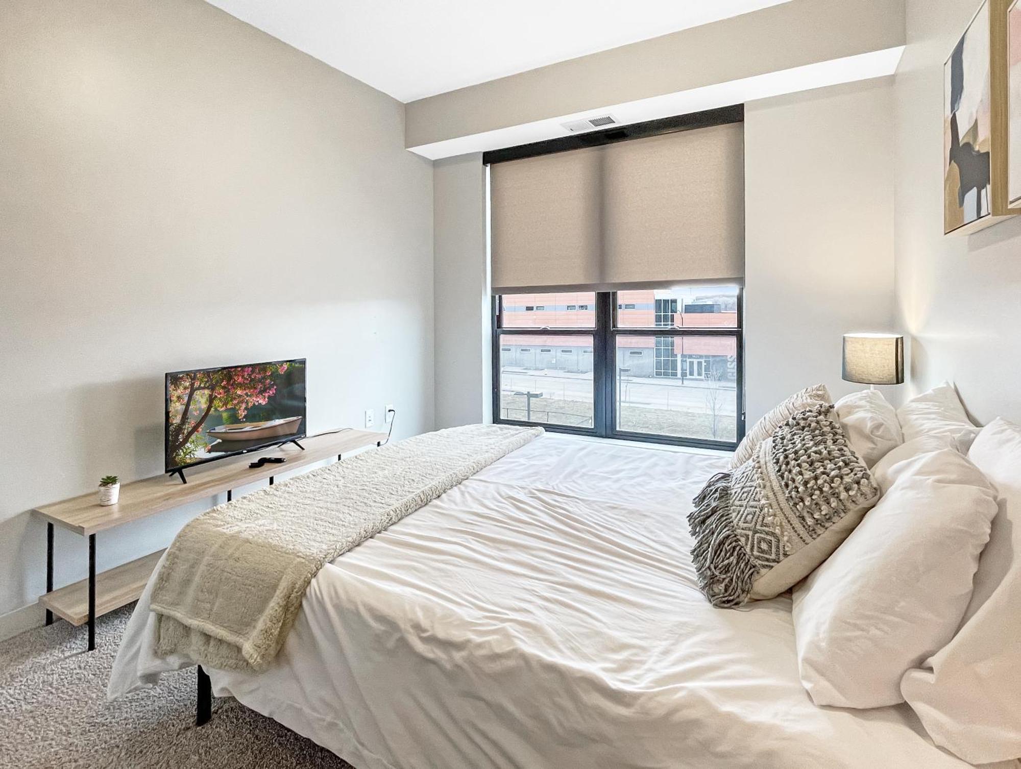 Large Downtown 2Br -Hot Tub-Downtown! Leilighet Des Moines Eksteriør bilde