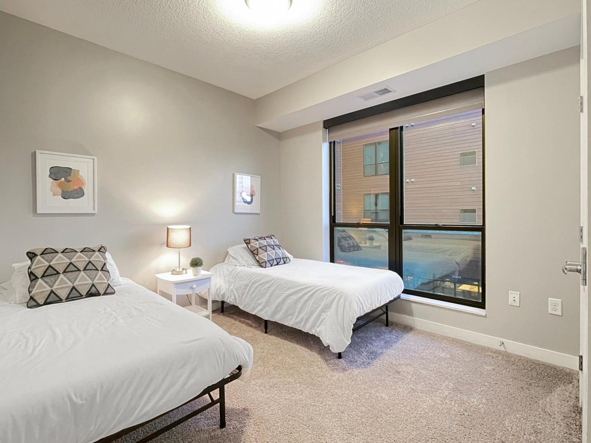 Large Downtown 2Br -Hot Tub-Downtown! Leilighet Des Moines Eksteriør bilde
